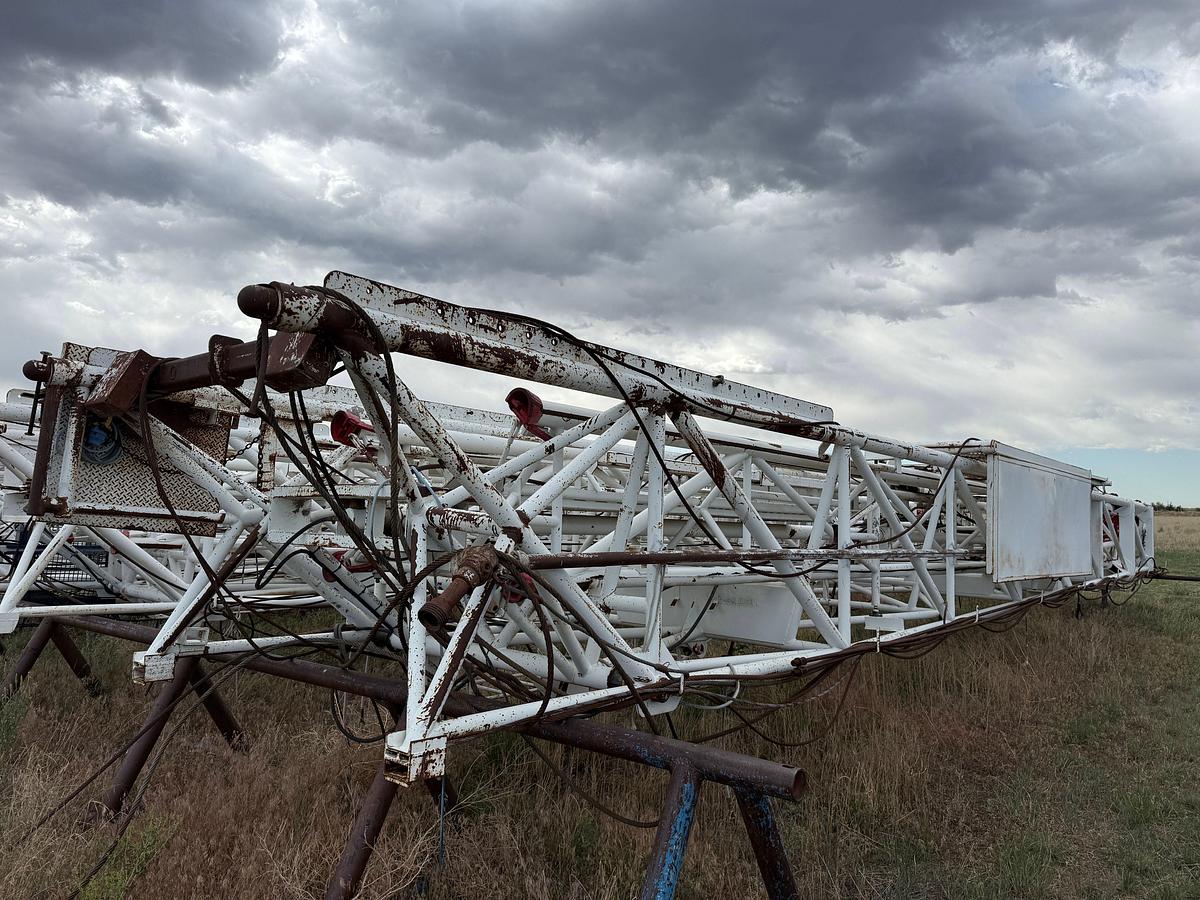 Used NOV FRANKS 96’ X 215,000 LBS DERRICK