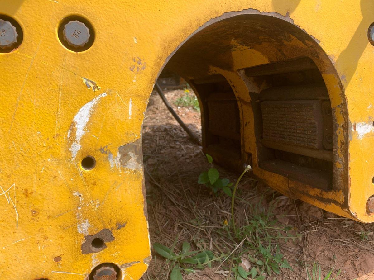 Used FVARUM Hydraulic Shear Attachment for Excavator