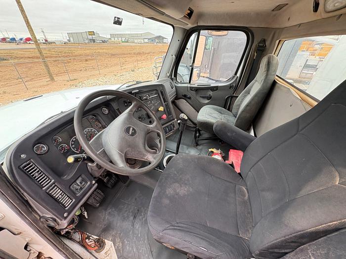 Used 2007 FREIGHTLINER M2112 T/A DAYCAB BOBTAIL VACUUM TRUCK