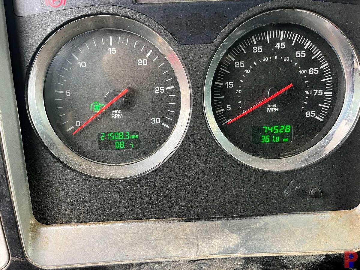 Used 2010 KENWORTH T800 T/A 36” SLEEPER TRUCK