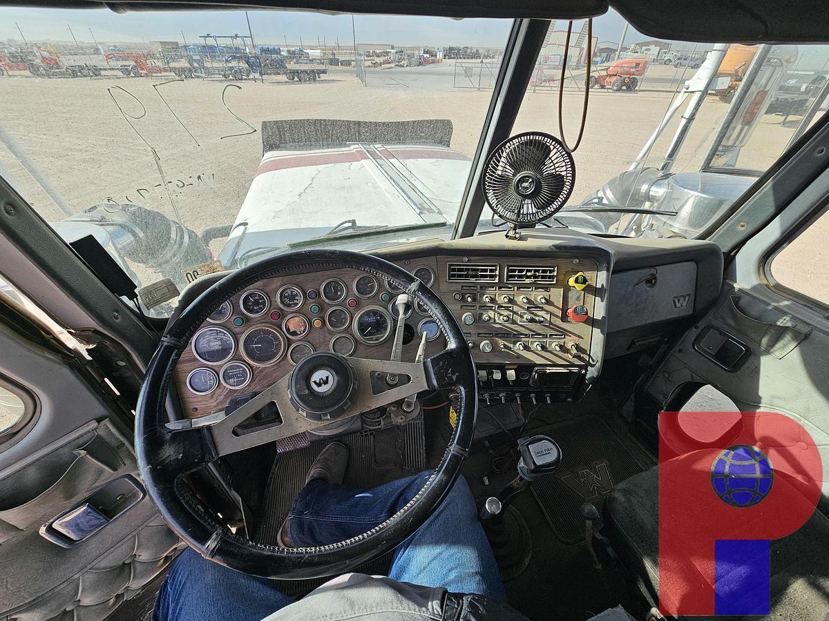 Used 1995 WESTERN STAR 6984S TWIN-STEER RIG UP WINCH TRUCK