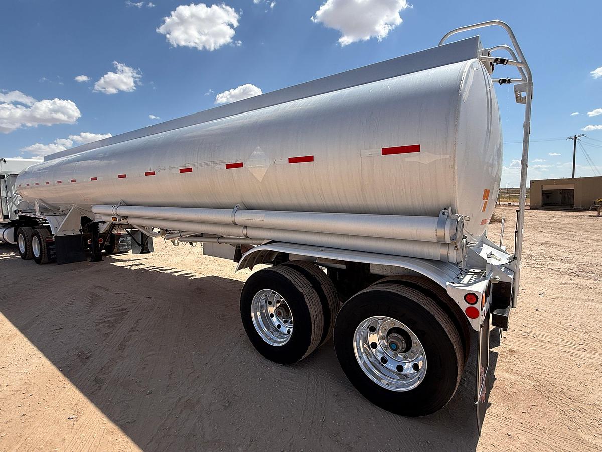 Used 1999 BEALL TRAILERS DOT 406-AL 9,500-GAL. 4-COMP T/A FUEL TANK TRAILER