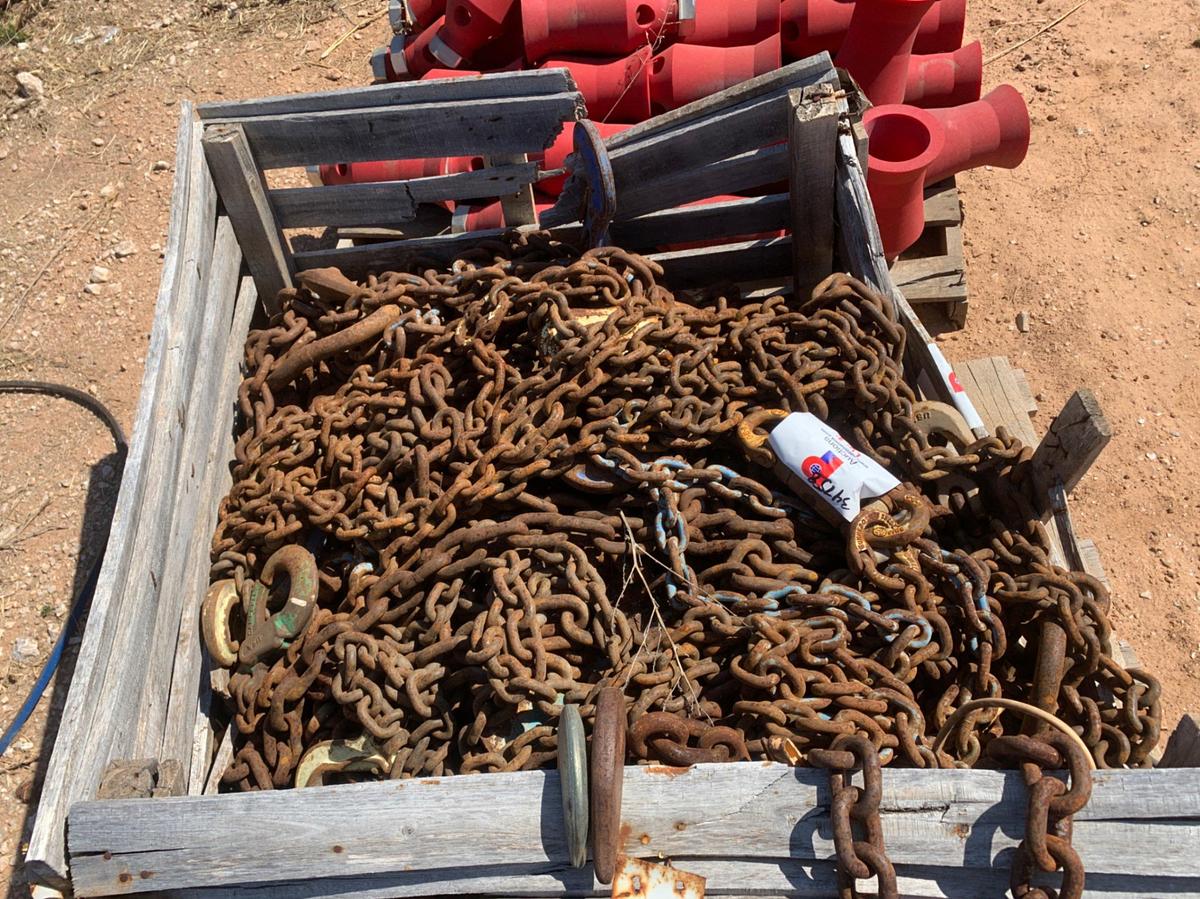 Used Tote of Lifting Chains