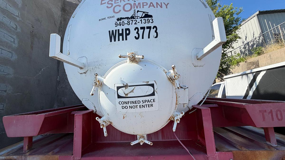 Used 2008 Overland 2 Comp. 130 BBL. Kill Trailer