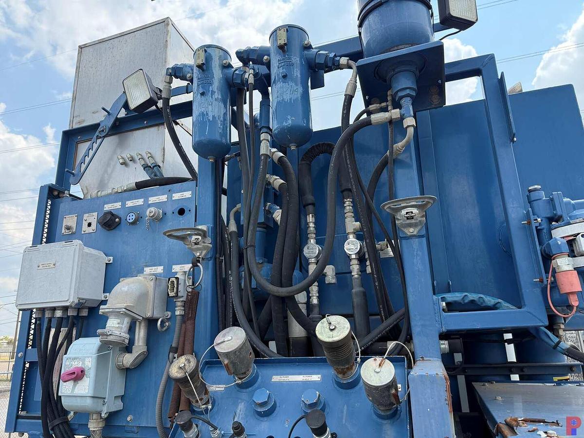 Used 2012 PETERBILT 367 TRI-DRIVE COILD TUBING HEAVY HAUL TRUCK