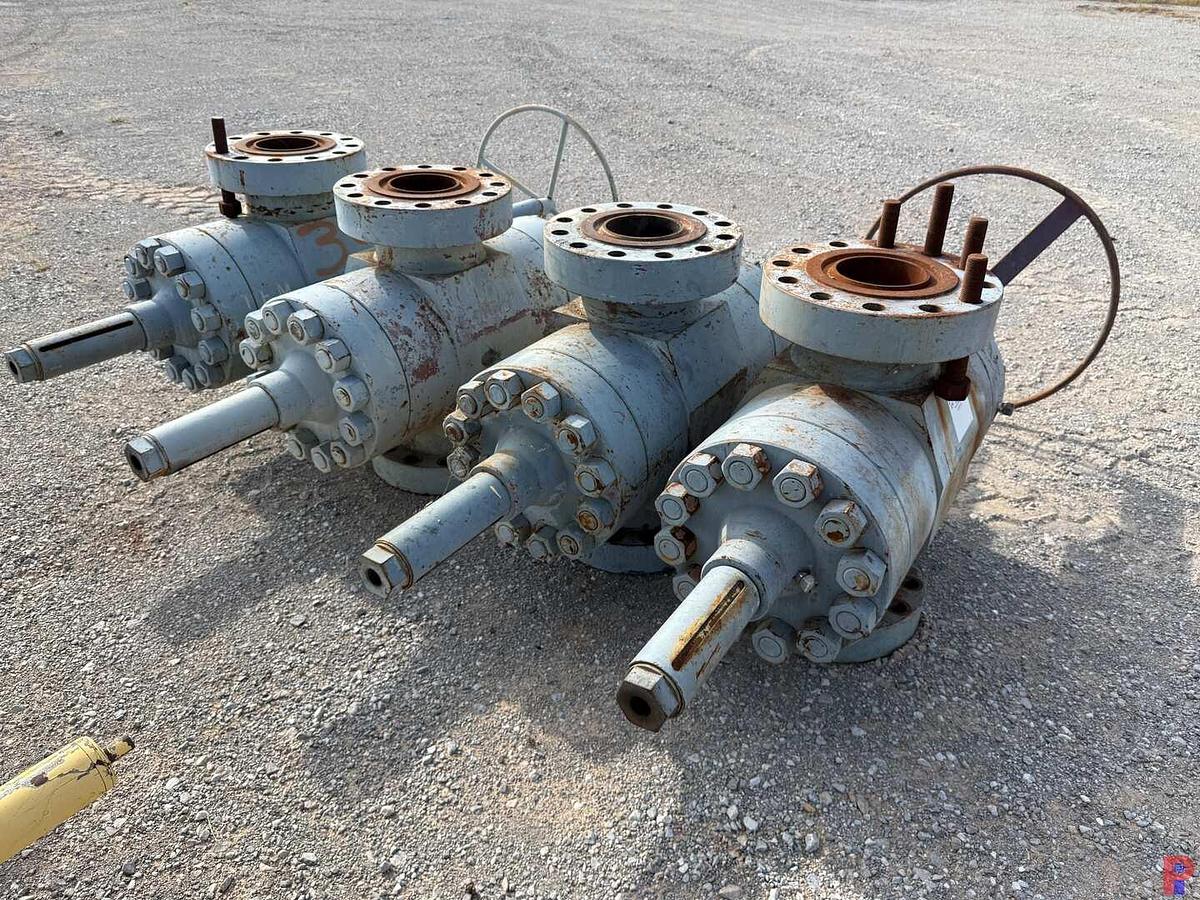 Used (4 X $) SSV 7-1/16” 10K WP MANUAL FRAC VALVES