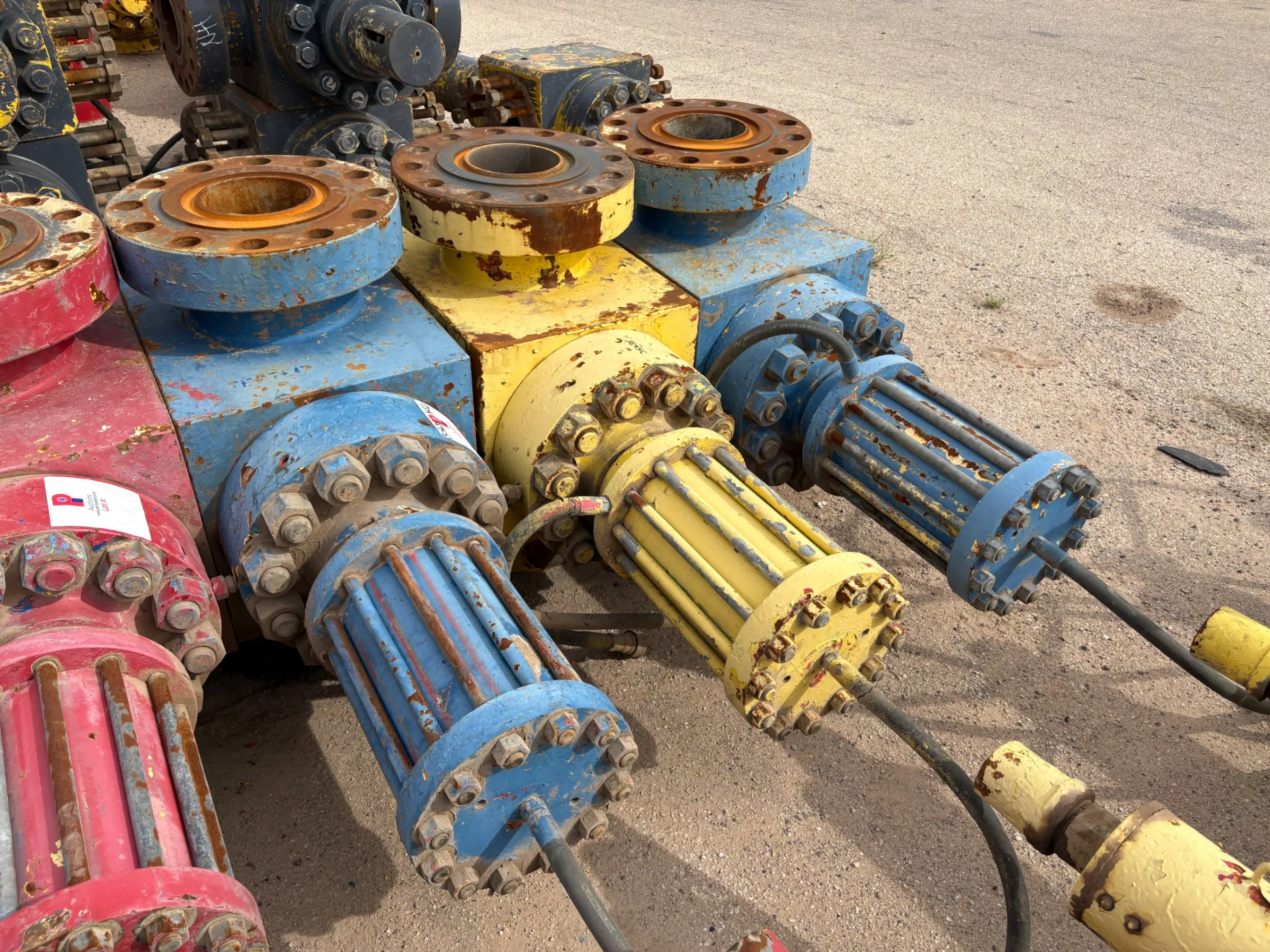 Used (3x$) (3) 7-1/16” 10K hydraulic frac valves
