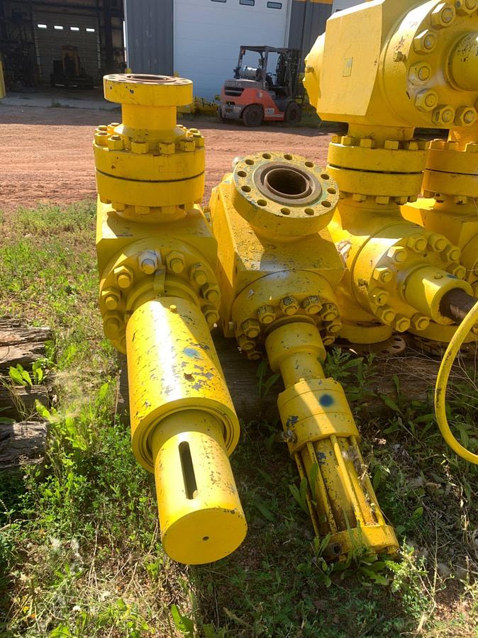 Used (6) 7-1/16 10k Gate Valves