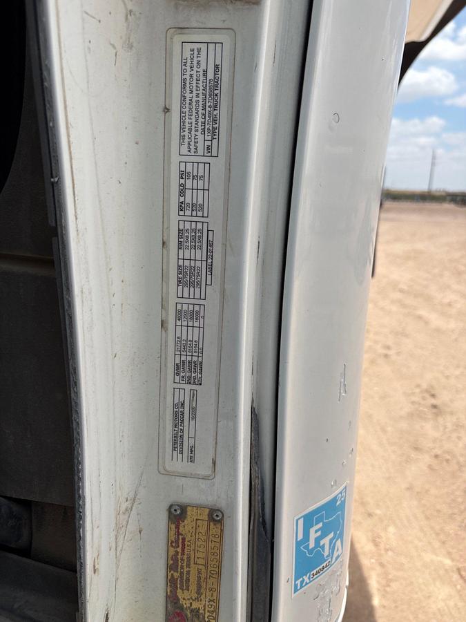 Used 2007 PETERBILT 387 T/A SLEEPER HAUL TRUCK