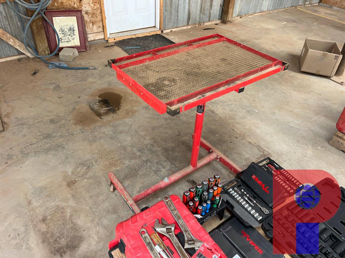 Used PALLET OF VIPER HAND TOOLS (MOSTLY UNUSED)