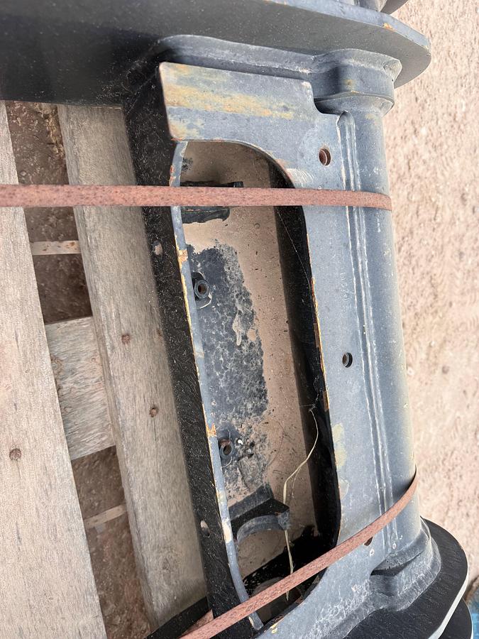 Used CAT 448-1531 QUICK COUPLER ONLY (NO CYLINDER) F/ FRONT LOADER ATTCHMENT