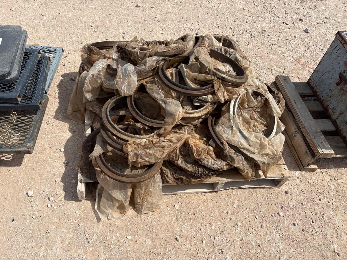 Used (2 pallets) w/ 80+ 7-1/16” 10M flange gaskets