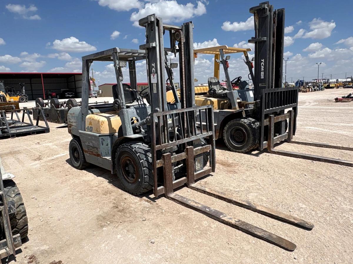 Used TCM FD40T 8,000lbs forklift