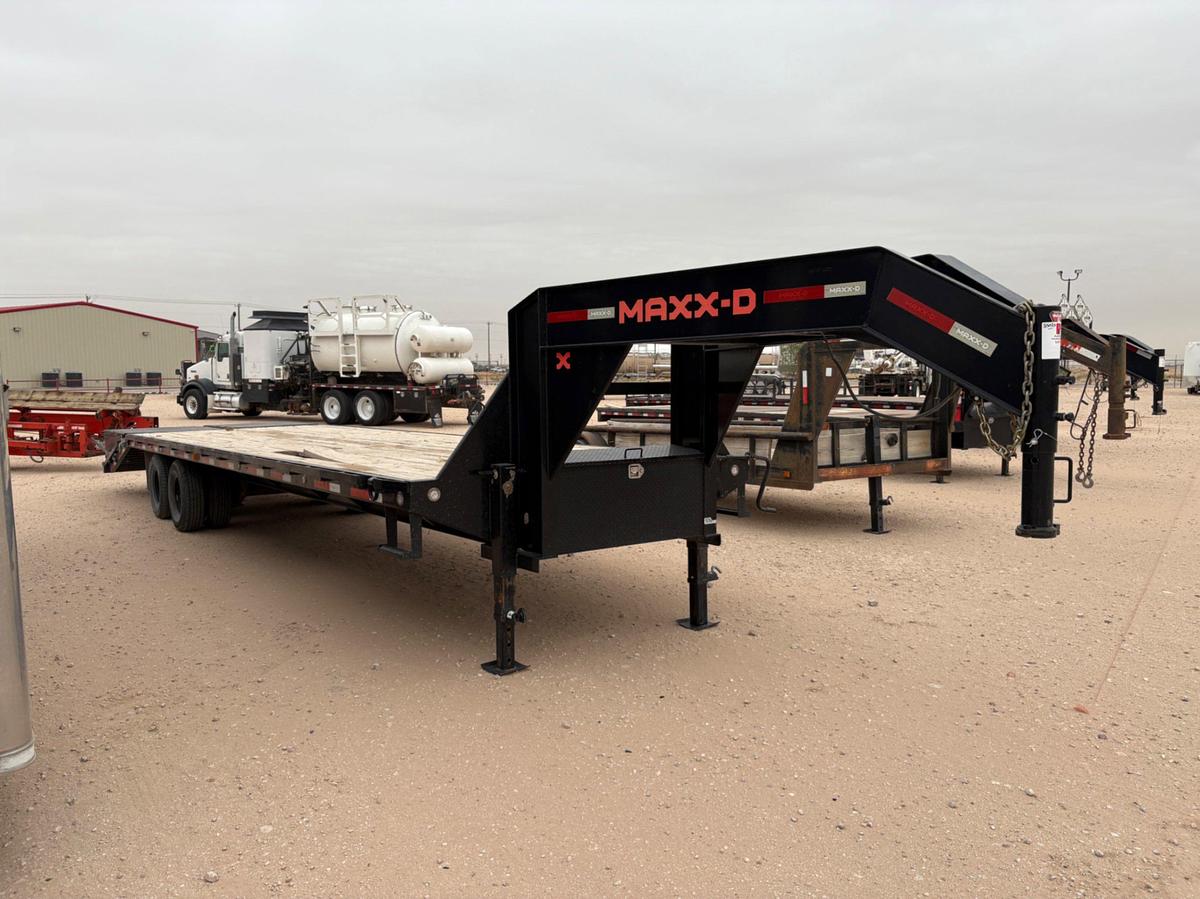 Used 2021 MAXX-D 32’ X 102” T/A GOOSENECK TRAILER