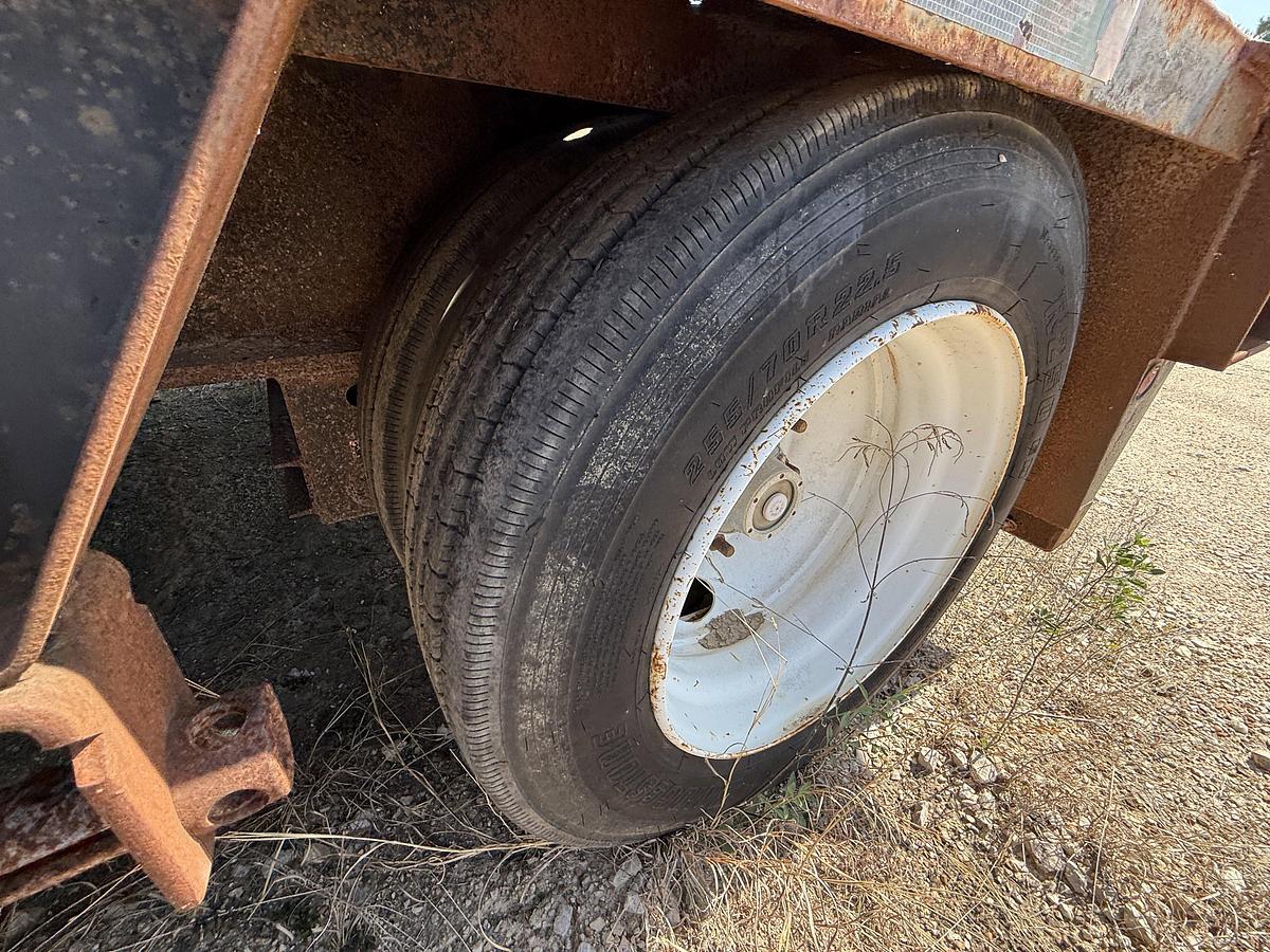 Used 2006 NUTTALL 40' X 102" 55-TON 3-AXLE NARROW NECK LOWBOY