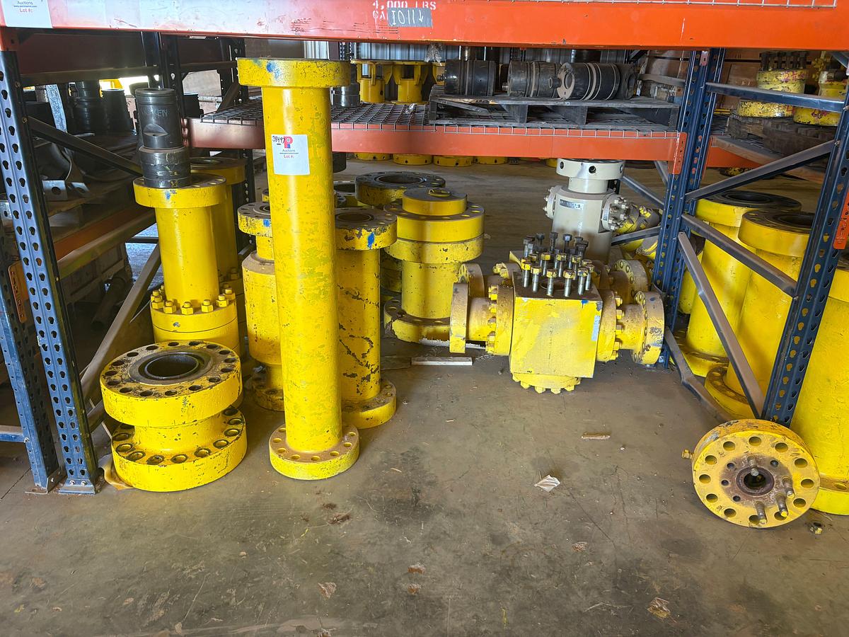 Used (15) assorted 5” 7” & 11”!spacer spools w/ (2) 5” 4-way fluid crosses, & (1) 7-1/16” 5k tubing head