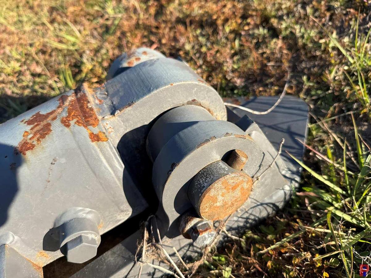 Used 44” X 6” HYDRAULIC CYLINDER W/ MOUNTING PLATE