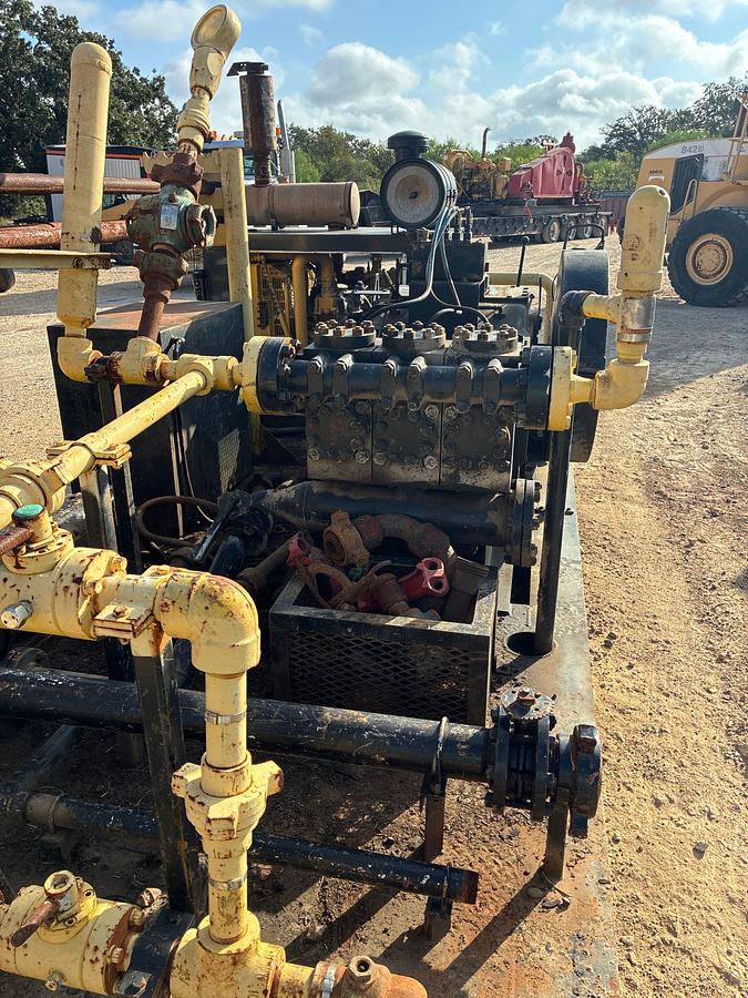 Used GARDNER DENVER TEE 5K TRIPLEX WELL SERVICE PUMP P/B CATERPILLAR 6-CYL ENGINE, SKIDDED