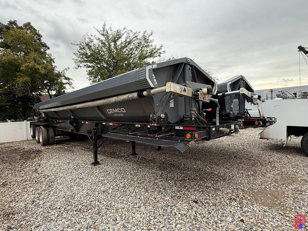 Used 2022 DEMCO 46’ TRI AXLE SIDE DUMP TRAILER