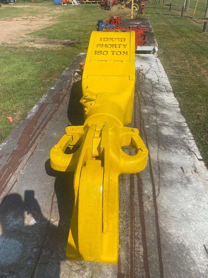 Used IDECO SHORTY UTB 160-TON 4-SHEAVE DRILLING HOOK BLOCK