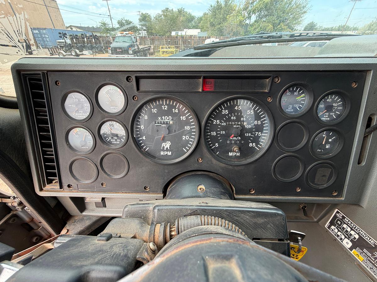 Used 1992 Mack CH613 DAYCAB Haul Truck