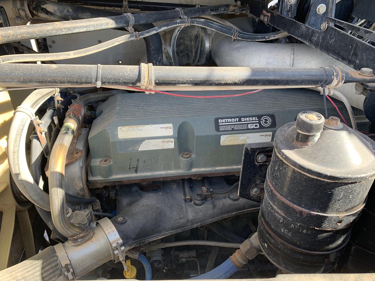 Used 2005 WESTERN STAR 6900 XD TANDEM STEER RIG UP WINCH TRUCK