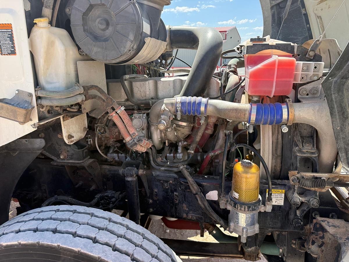 Used 2008 MACK PINNACLE T/A DAYCAB HAUL TRUCK