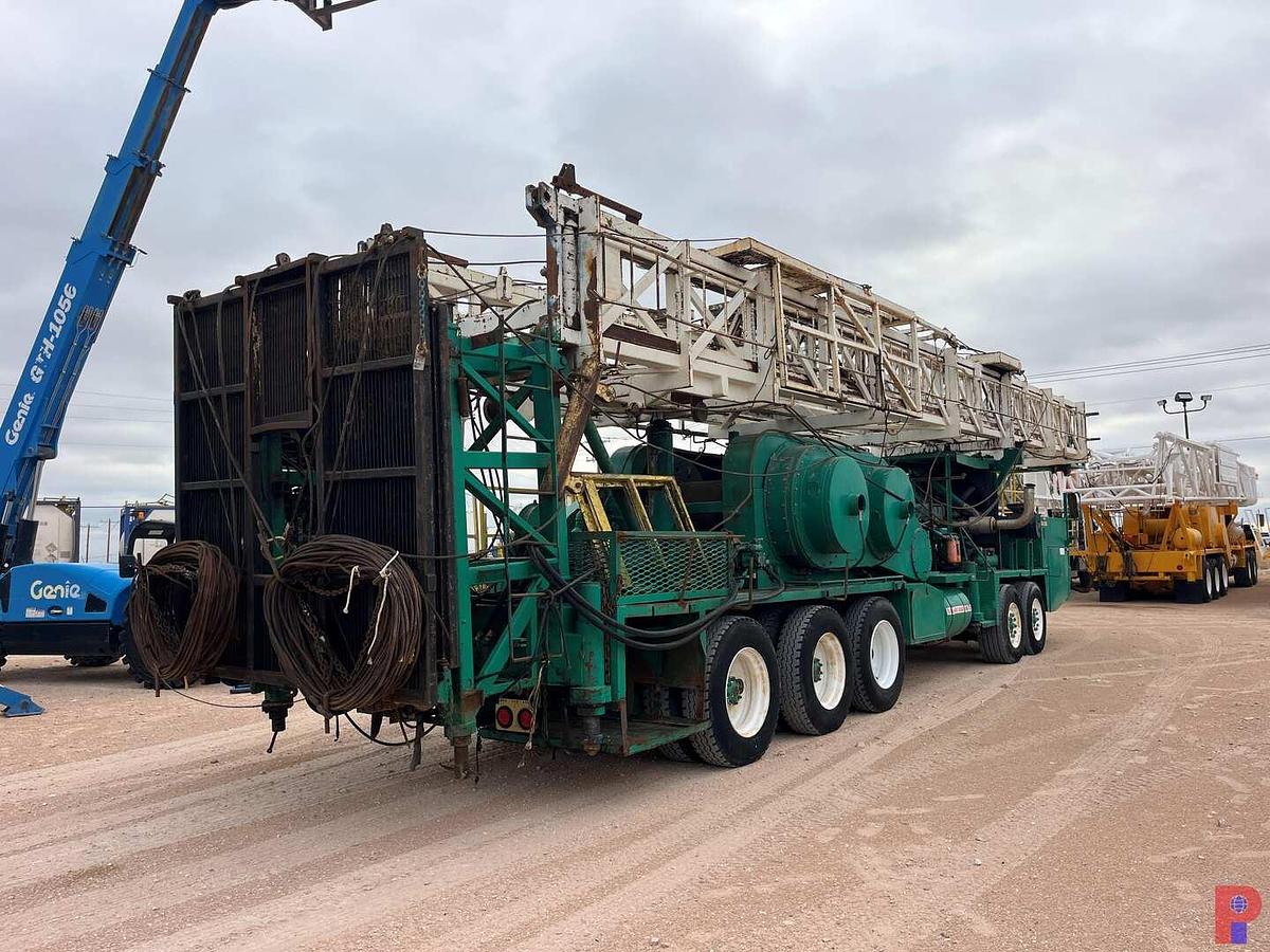 Used PENGO / HENDRICKSON BACK IN WELL SERVICE RIG MTD ON 5-AXLE CARRIER