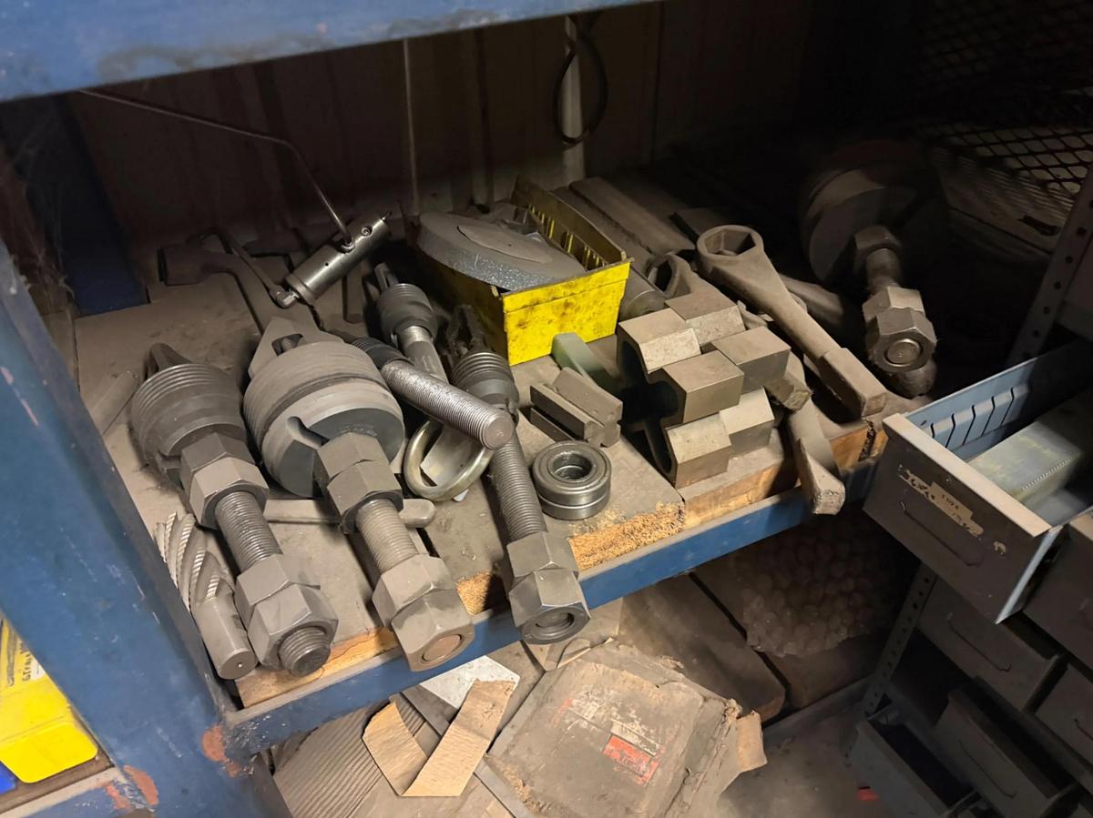 Used 15x8 Room Full Of Machining Tools, parts & supplies