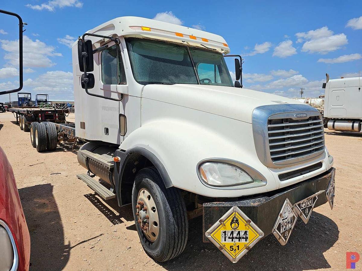 Used 2006 FREIGHTLINER COLUMBIA 120
