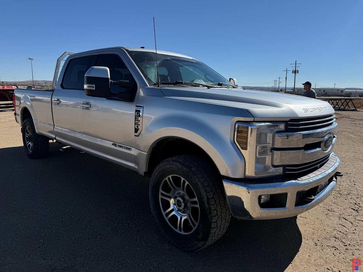 Used 2018 FORD F-350 SUPER DUTY LARIAT 6.7L CREW CAB 4X4 PICKUP