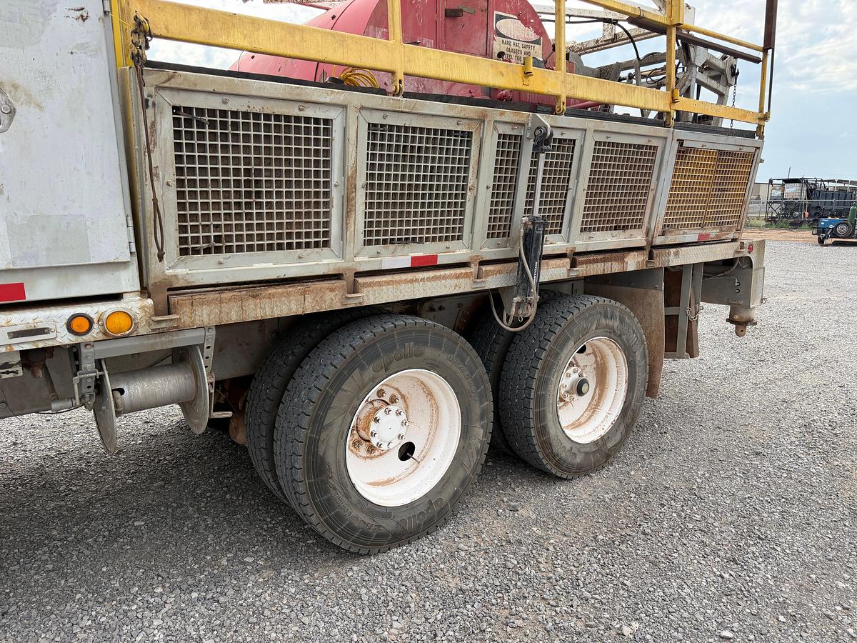 Used WATSON HOPPER SWAB RIG MTD. ON 2007 INTERNATIONAL TRUCK