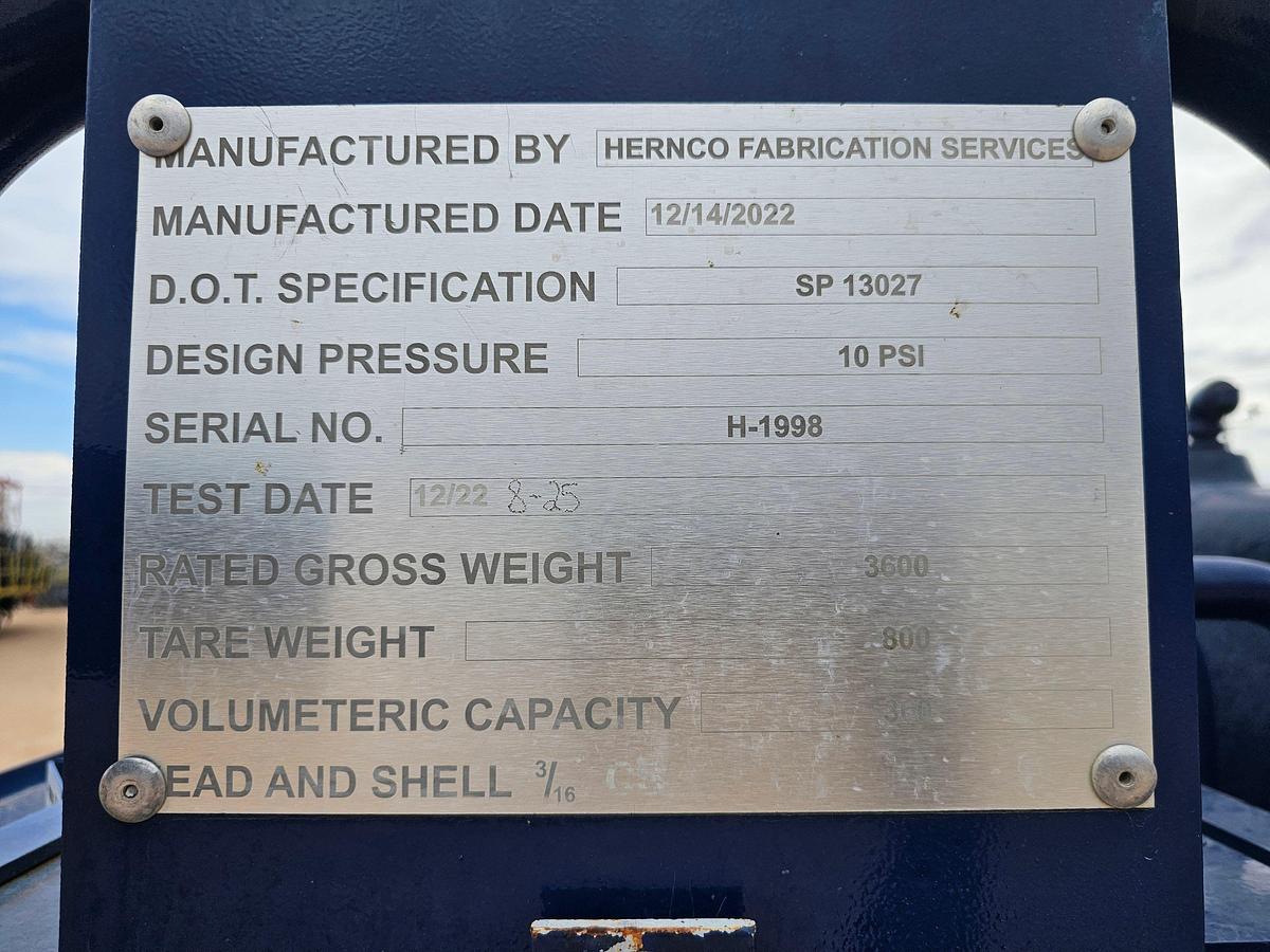Used 2015 FORD F-750 SUPER DUTY S/A DAYCAB CHEMICAL TREATER TRUCK
