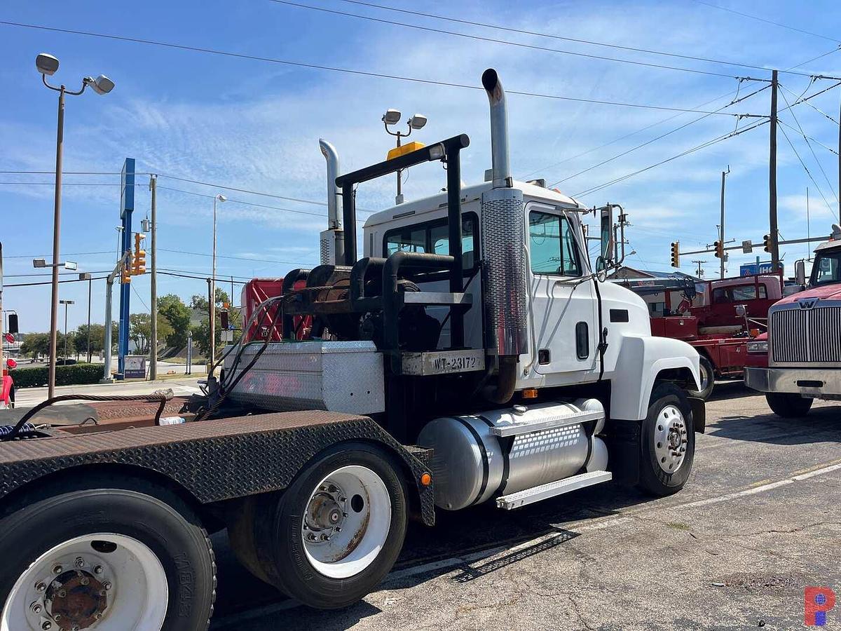 Used 2001 MACK CH613 TRI AXLE 45K LBS. WINCH TRUCK