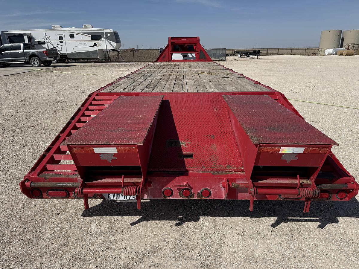 Used PJ 25’ + 5’ x 102” T/A DUAL WHEEL GOOSENECK TRAILER