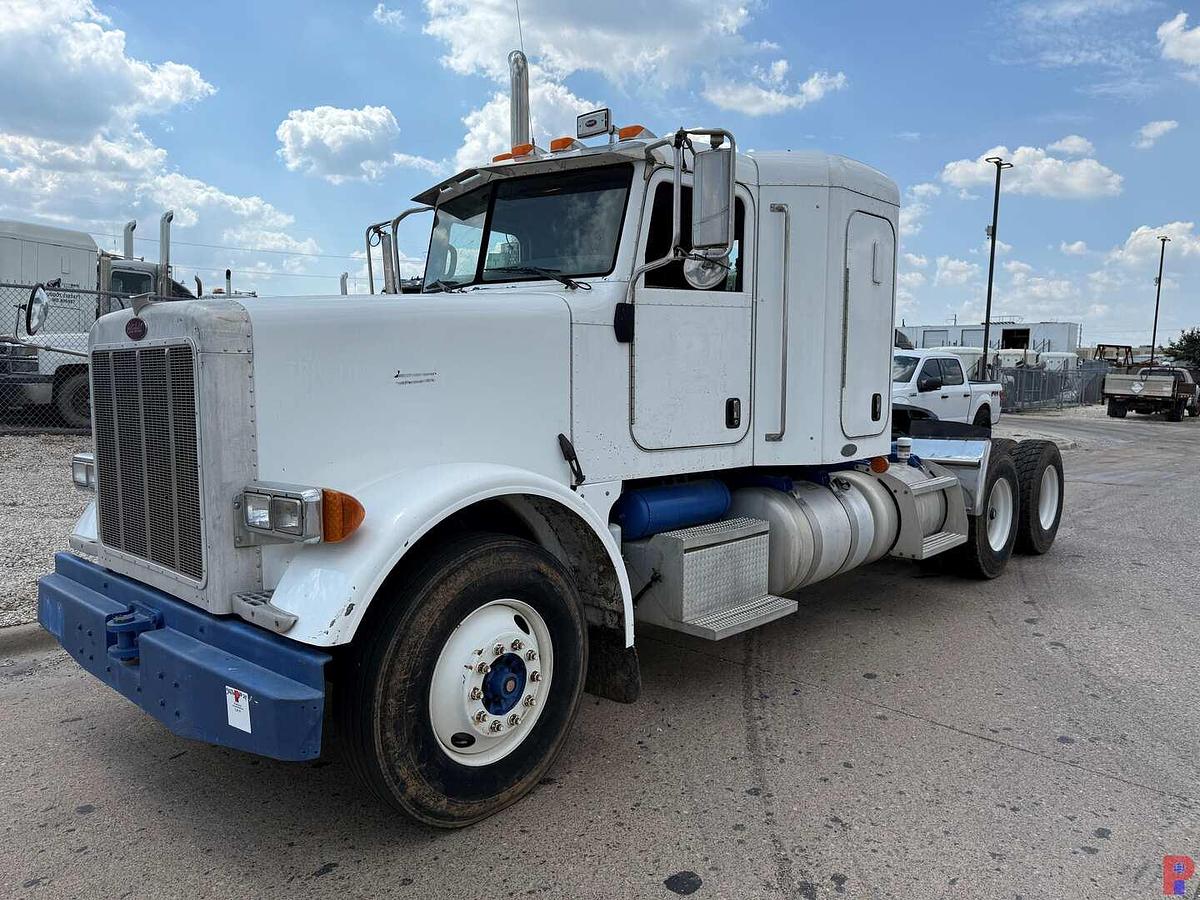 Used 2007 PETERBILT 378 T/A 36” SLEEPER TRUCK