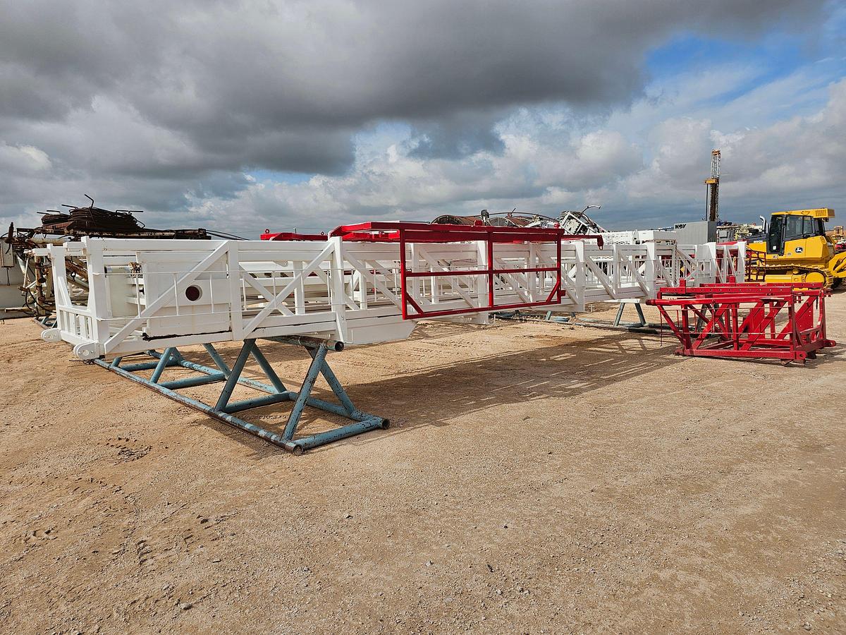 Used IDS 96' X 250,000 LB. MAST W/ (CURRENT CAT IV INSPECTION)