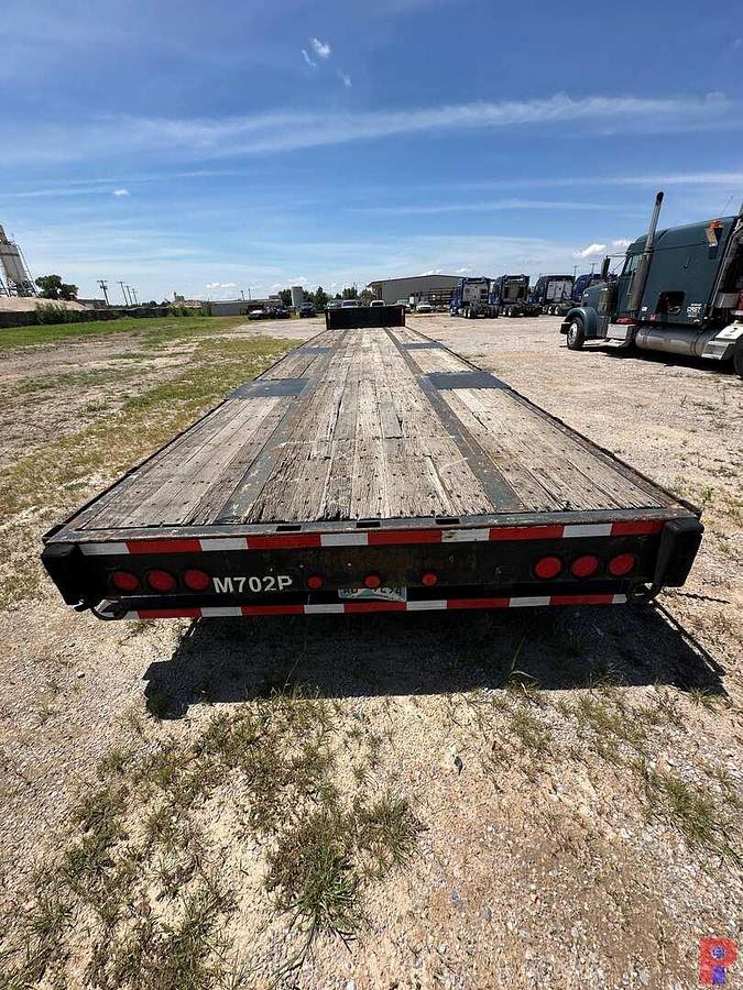 Used 2004 TRANSCRAFT DTL-3000 T/A STEP DECK TRAILER