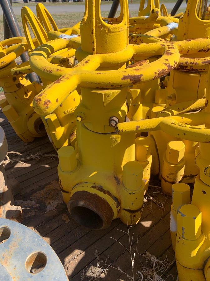 Used (12) 5k Manual Gate Valves