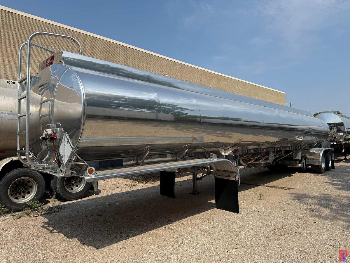 Used 2019 HEIL 9,400 GAL. 5-COMPARTMENT FUEL TANK TRAILER