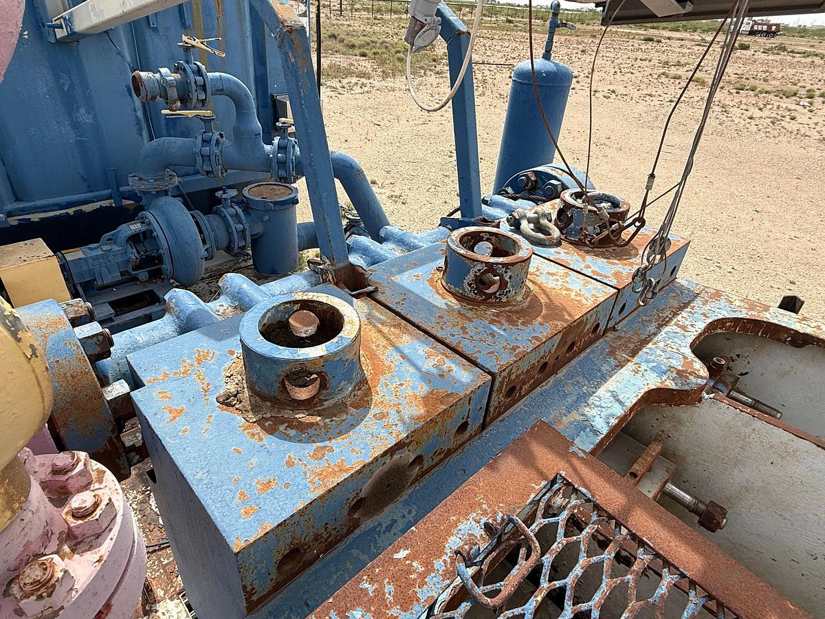 Used CONTINENTAL EMSCO FB-1600 5K WP TRIPLEX MUD PUMP W/ AC ELECTRIC MOTOR &  MIXING TANK SKIDDED