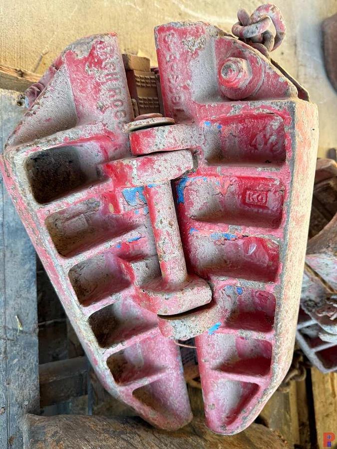 Used (2) PALLETS OF (10) 3-SEGMENT MANUAL SLIPS