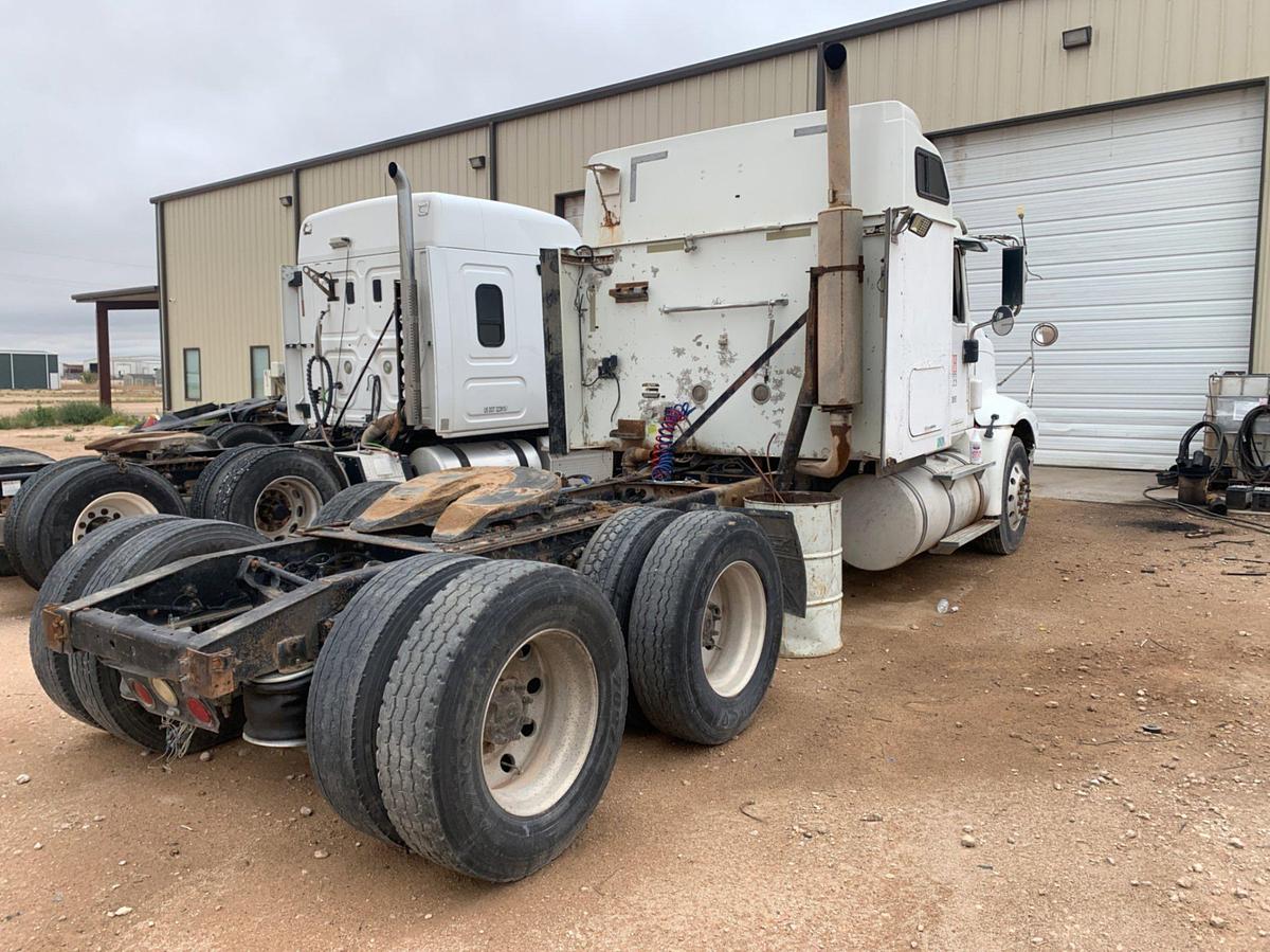 Used 2005 INTERNATIONAL 9400i Sleep Truck