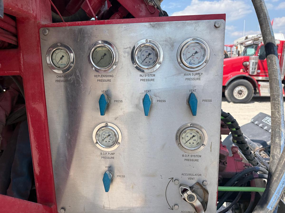 Used 2013 PETERBILT 367 TRI-DRIVE COILED TUBING SUPPORT WET KIT TRUCK