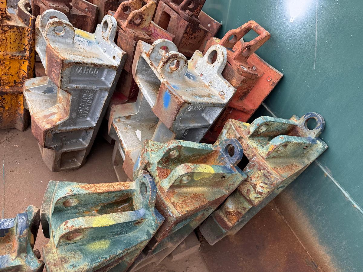 Used LOT OF (12) ASSORTED VARCO 5-1/2”, 7-5/8”-9-5/8”, 11-3/4 -14-3/8”, 16”-24-1/2” CASING SPIDER SLIP BODIES