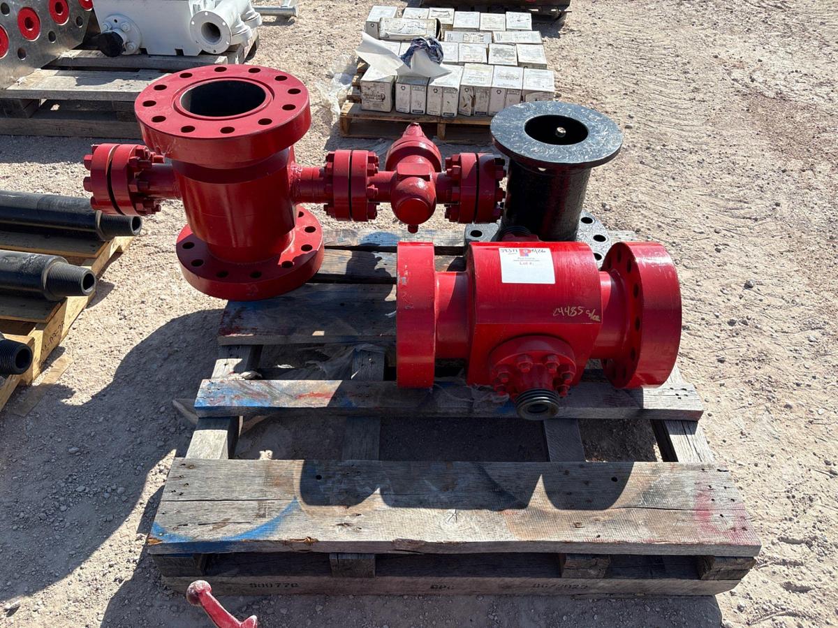 Used (2) 7-1/16” x 2-1/16” fluid crosses w/ (1) 2-1/16” gate valve & 7-1/16” flange w/ running plate