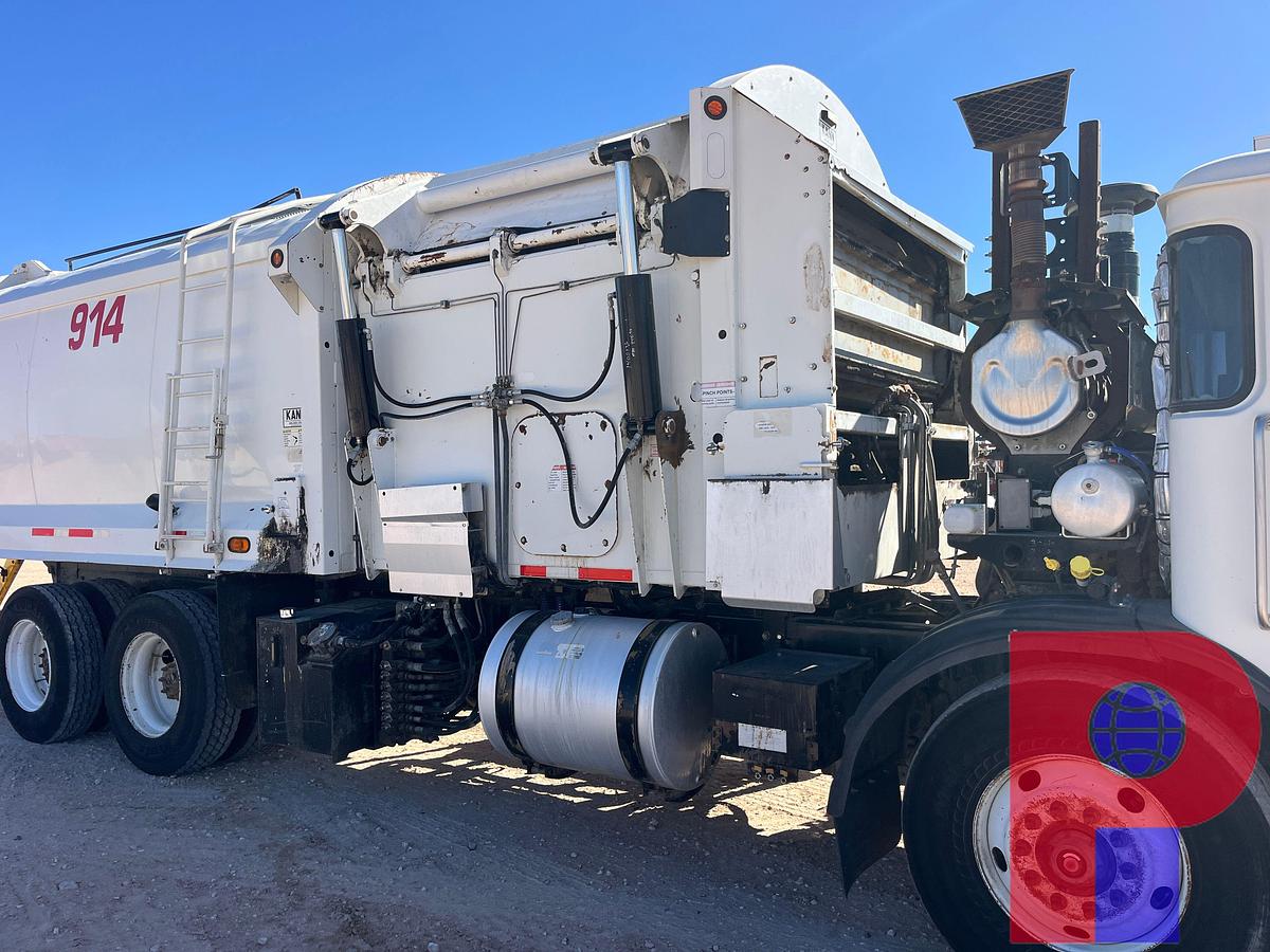 Used 2018 AUTOCAR XPEDITOR T/A 29YD CAB OVER TRASH TRUCK