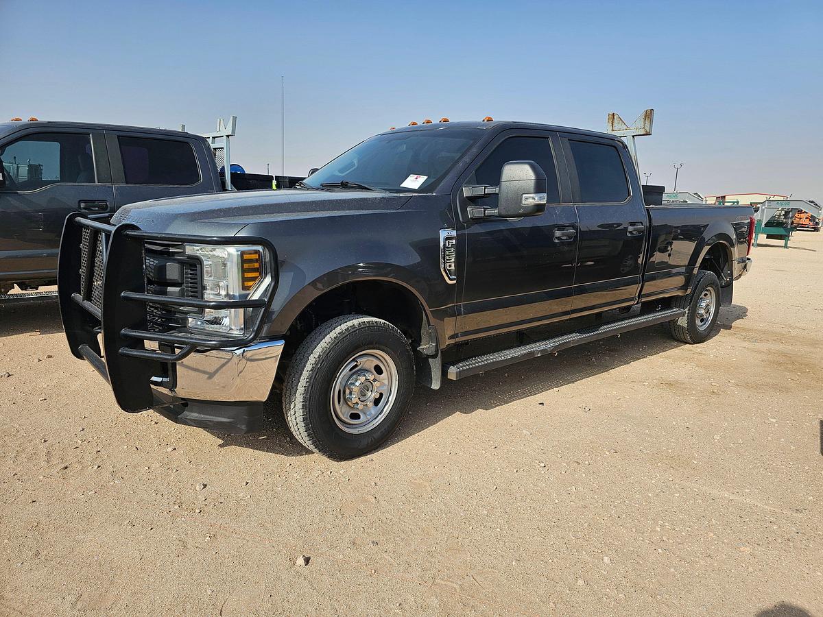 Used 2018 FORD F-250 SUPER DUTY CREW CAB PICKUP TRUCK, 4X4
