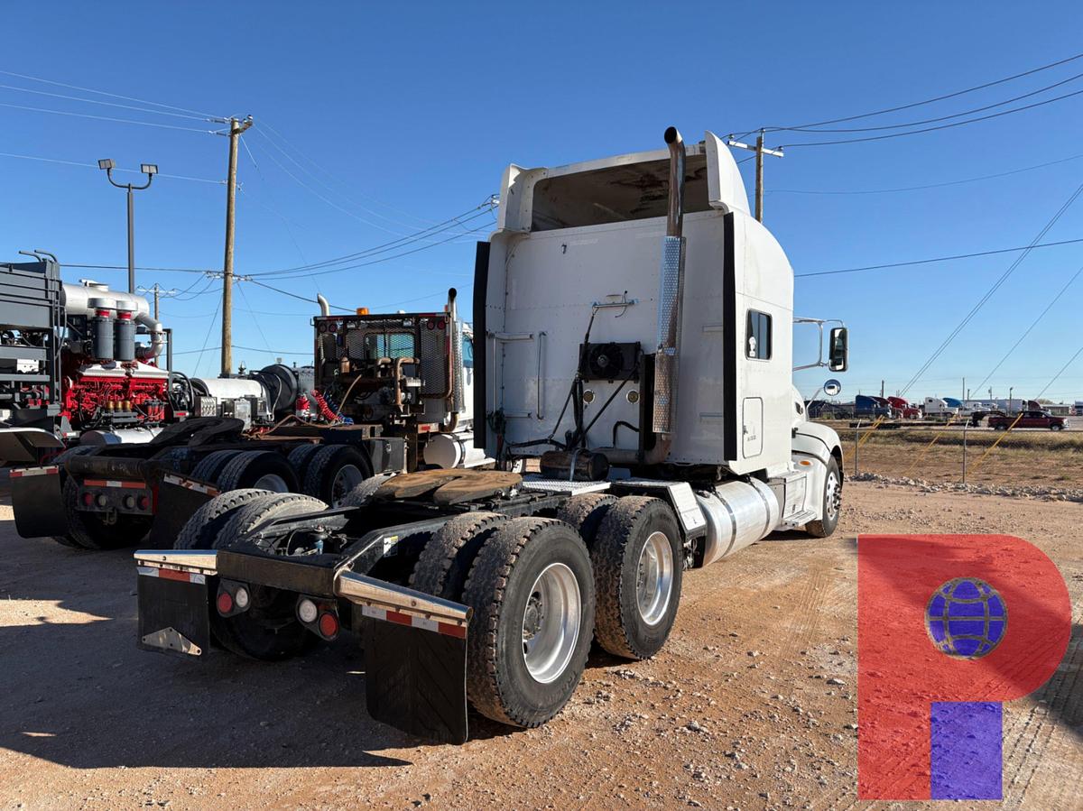 Used 2012 PETERBILT 386 T/A SLEEPER HAUL TRUCK