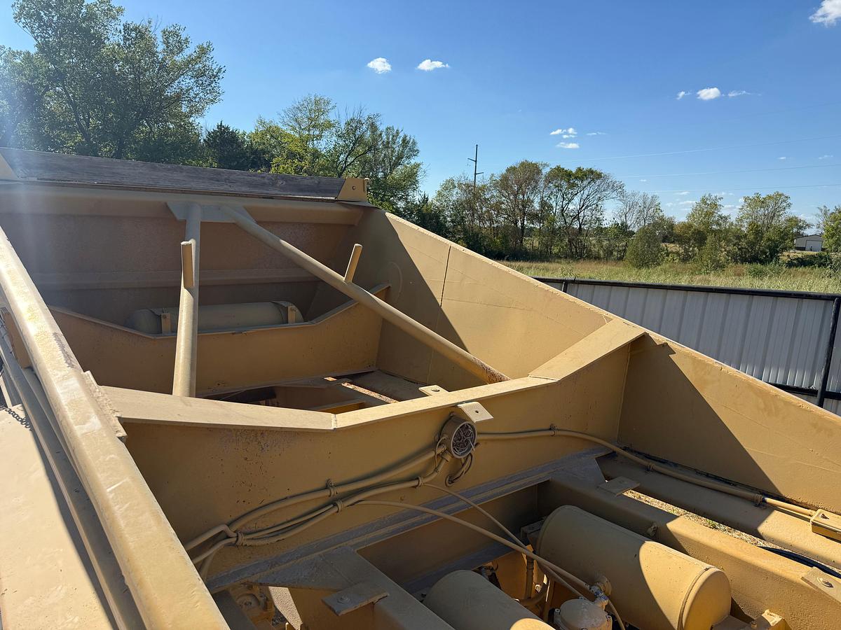 Used 1982 LOAK 38’x 96” T/A BELLY DUMP TRAILER
